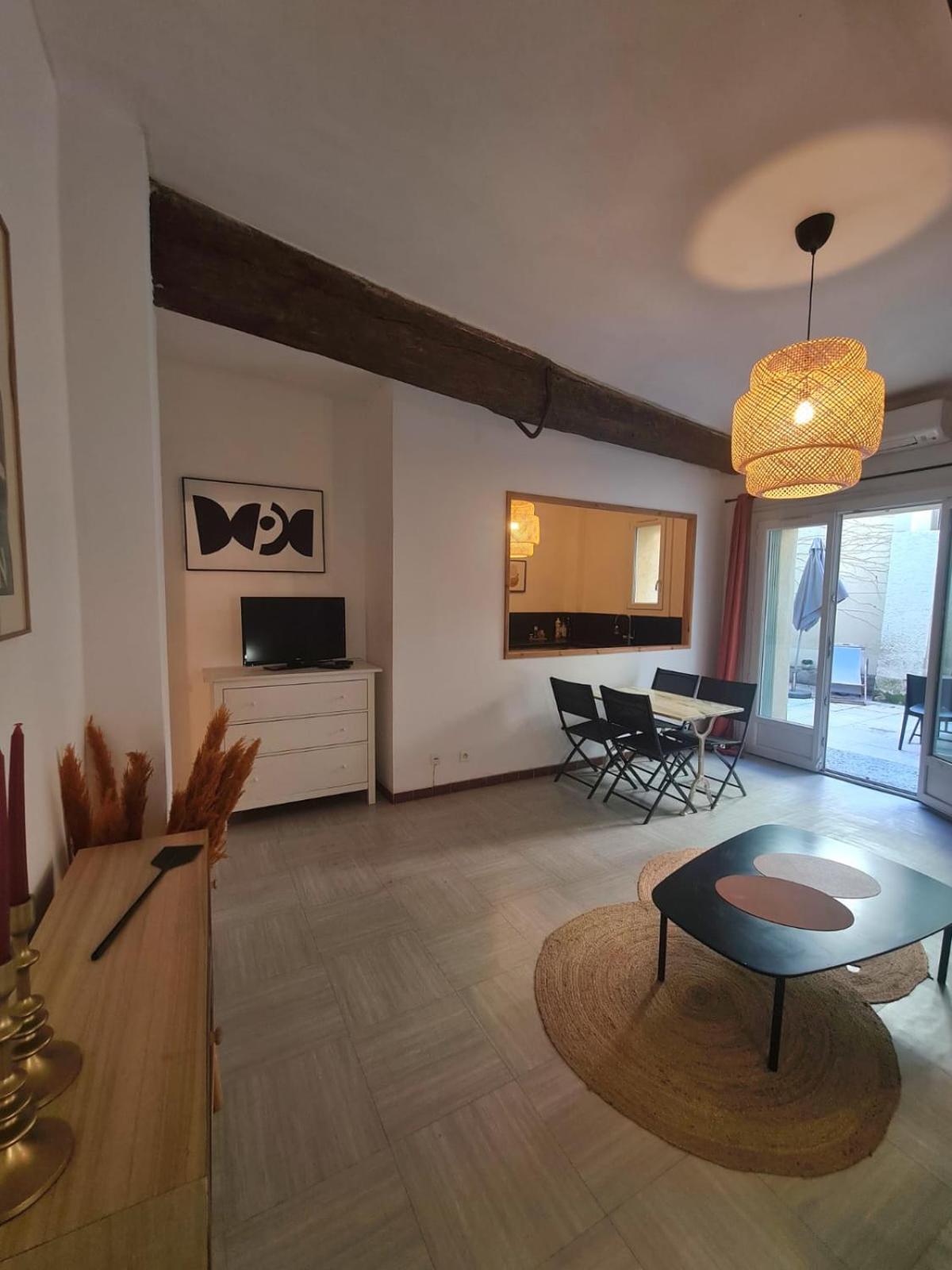 Appartement Intra Muros Avec Cour Privee Avignon Exterior photo